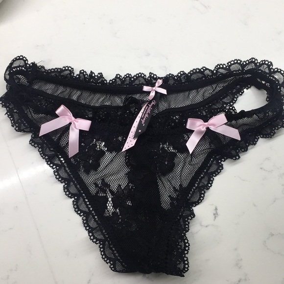 black lace thongs